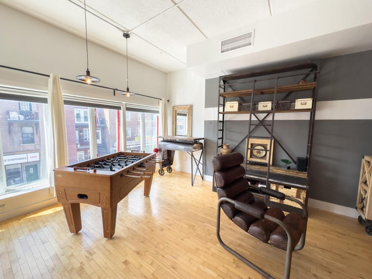 Luxury 5-bed + Pool Table: 5 Min From Jarry Metro Appartement